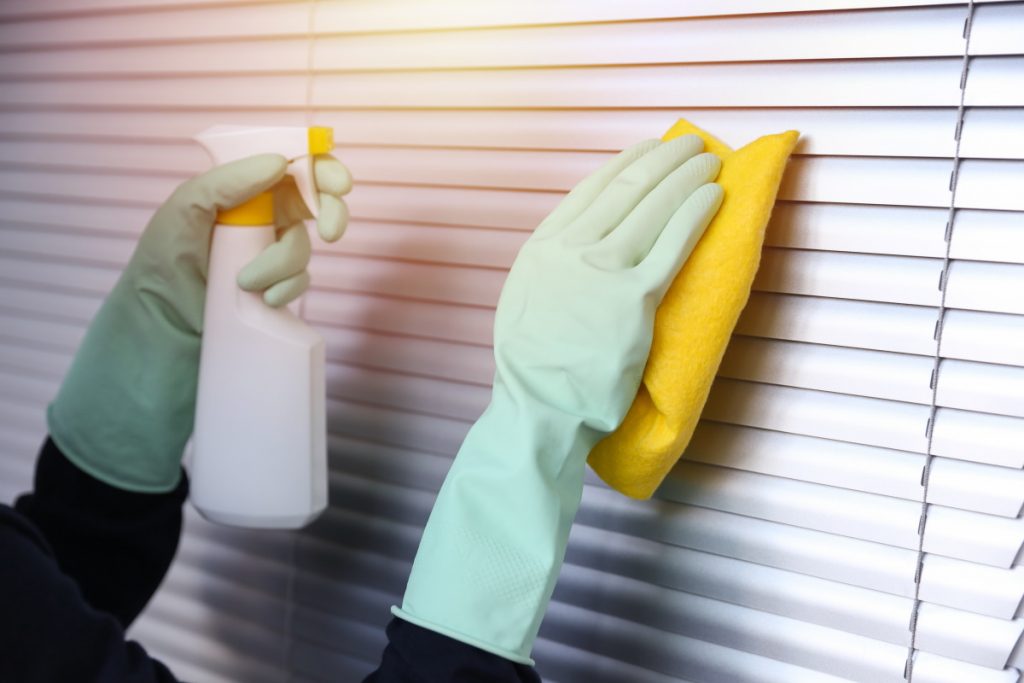 Cleaning shutters